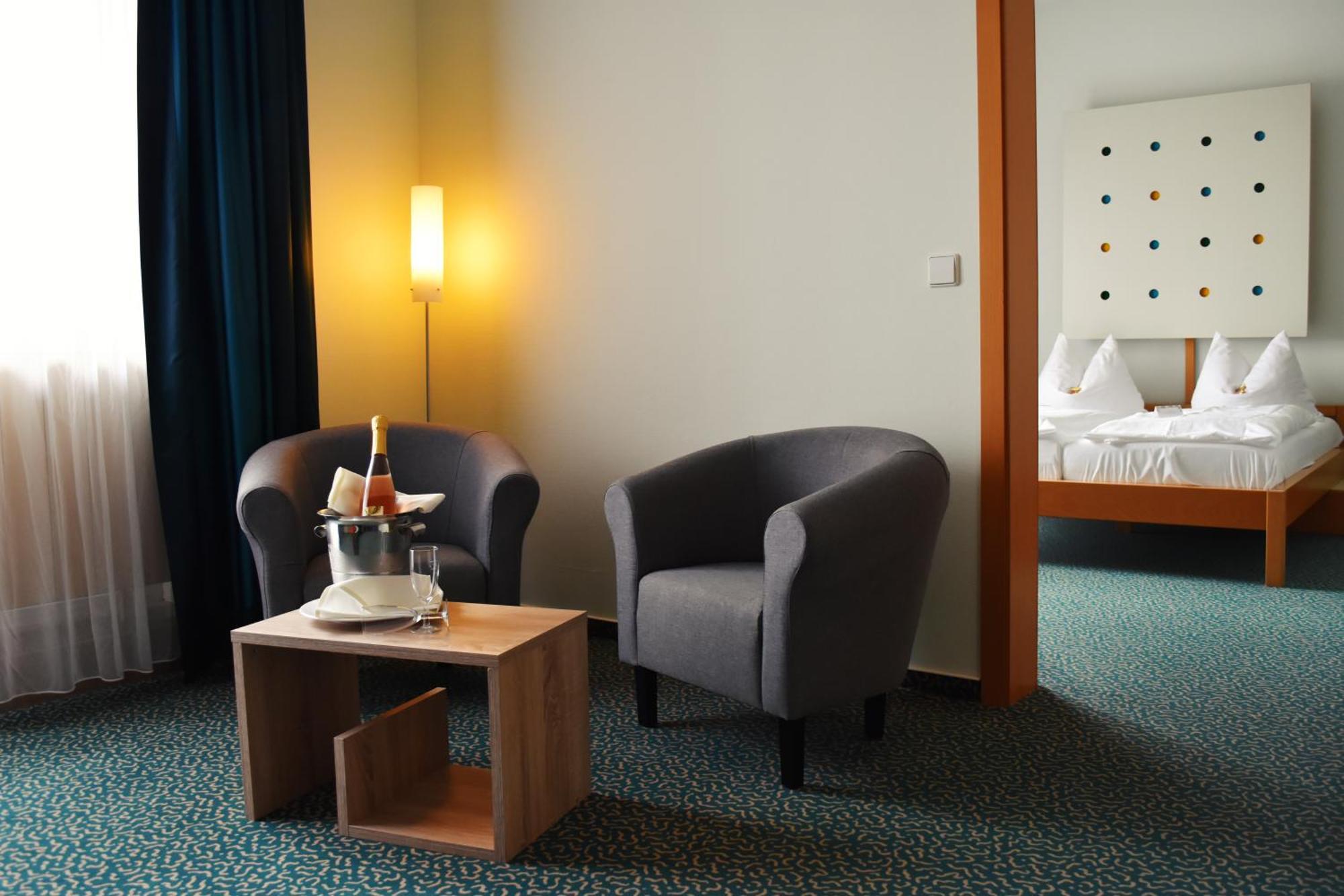 เมอร์เกนท์ไฮม์ ซาวอย โฮเทล Hotel บัดแมร์เกนท์ไฮม์ ภายนอก รูปภาพ