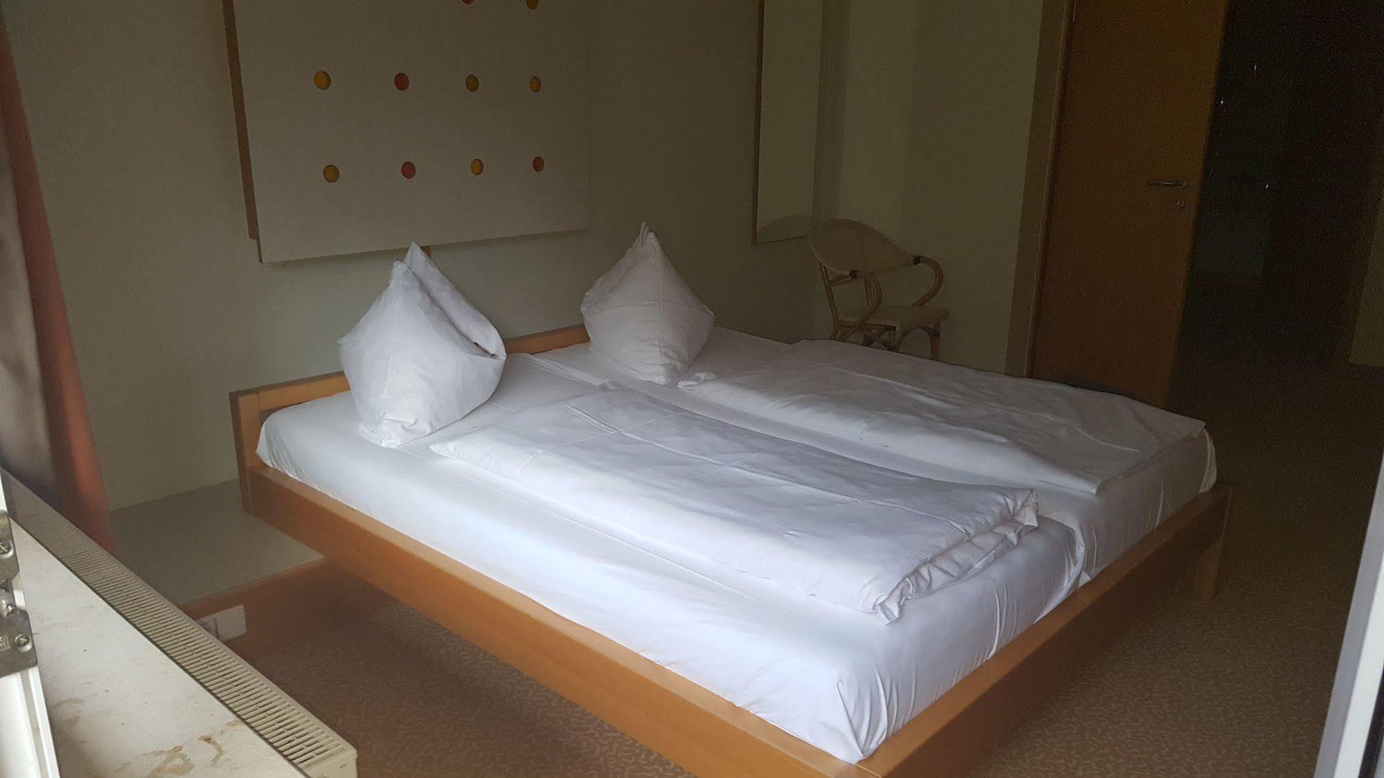 เมอร์เกนท์ไฮม์ ซาวอย โฮเทล Hotel บัดแมร์เกนท์ไฮม์ ภายนอก รูปภาพ