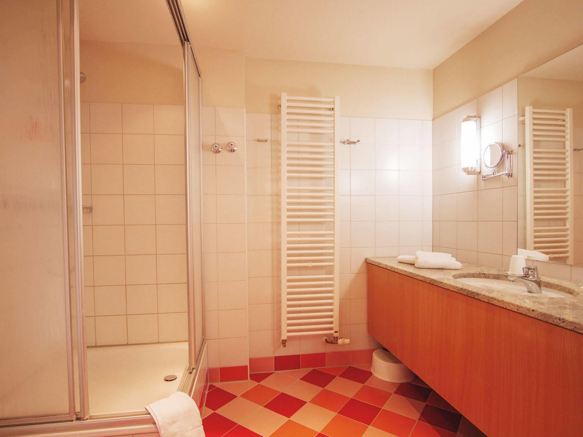 เมอร์เกนท์ไฮม์ ซาวอย โฮเทล Hotel บัดแมร์เกนท์ไฮม์ ภายนอก รูปภาพ
